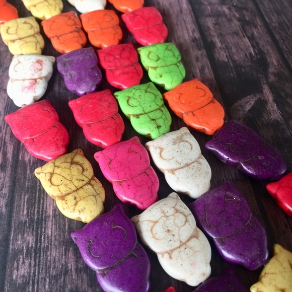 Multicolor howlite chunky owl beads full strand - Picture 4 of 7